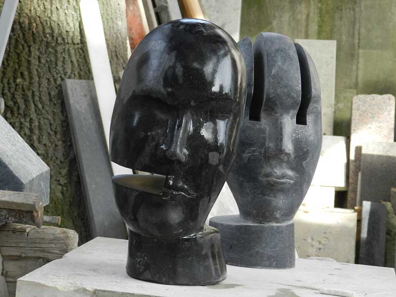 skulptur leere worte